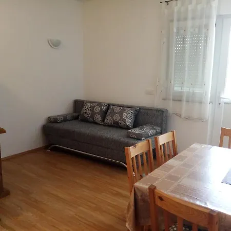 Apartment Lara