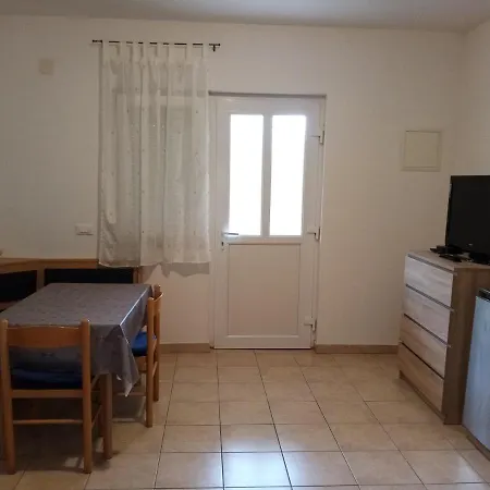 Lara Apartamento Sukošan
