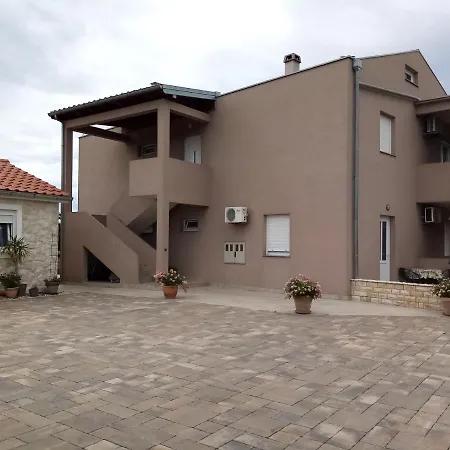 Lara Apartamento Sukošan